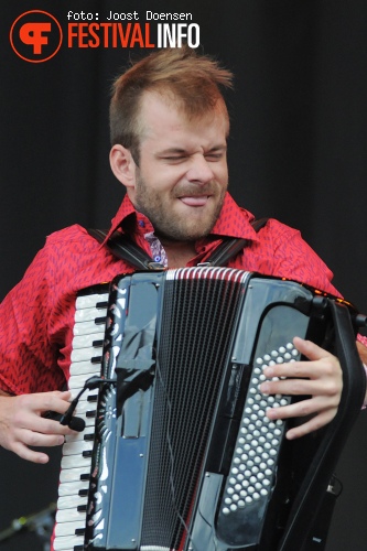 La Pegatina op Pinkpop 2013 - Zaterdag foto