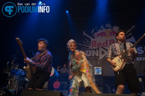 Skip & Die op Redbull Soundclash - 27/6 - Melkweg foto