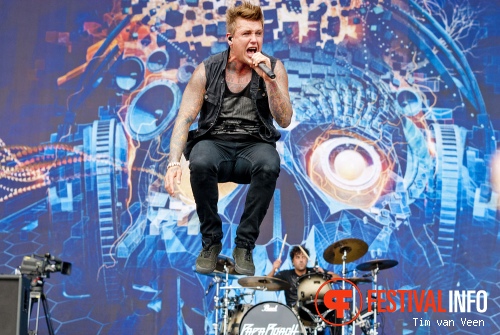 Papa Roach op Graspop Metal Meeting 2013 foto