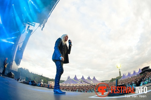 Saxon op Graspop Metal Meeting 2013 foto