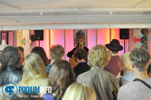 Chayah op Fred & Guus en de Man met de Cocosnoot - 28/6 - Fred & Guus foto