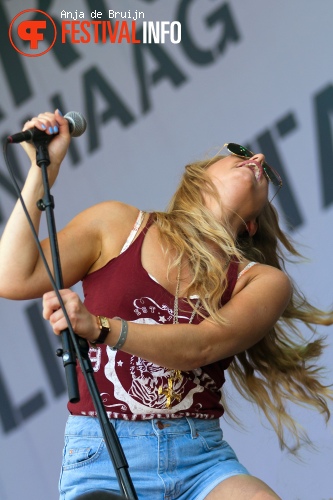 Jo Harman op Parkpop 2013 foto