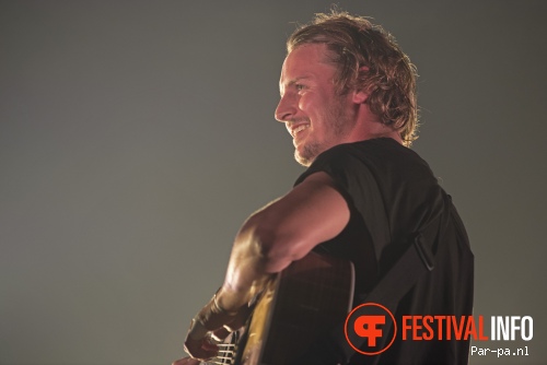 Ben Howard op De Wereld Draait Buiten 2013 foto