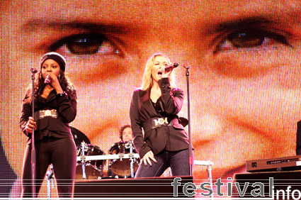 Sugababes op Kids Right 2006 foto