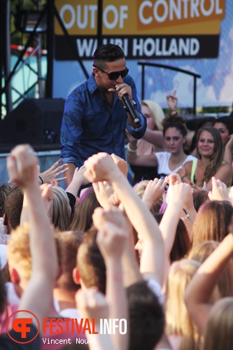 Yes-R op Out of Control 2013 foto
