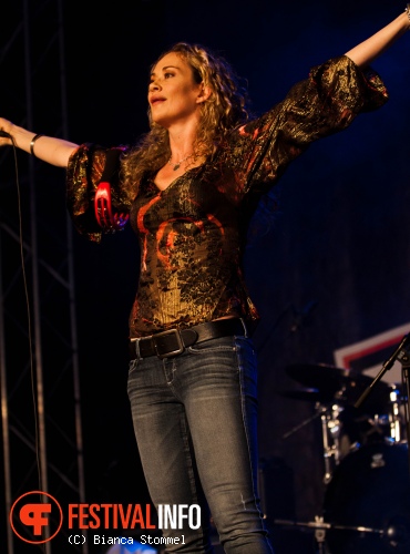 Dana Fuchs op Bospop 2013 foto