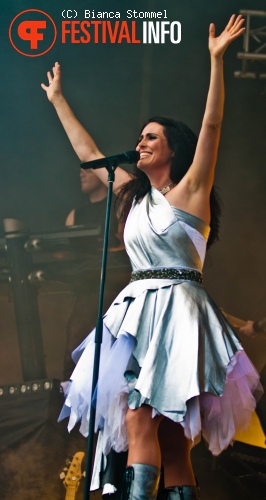 Within Temptation op Bospop 2013 foto