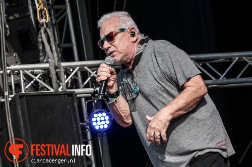 Eric Burdon & The Animals op Zwarte Cross 2013 - dag 2 foto