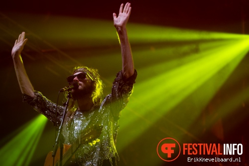 Crystal Fighters op Lowlands 2013 - dag 1 foto