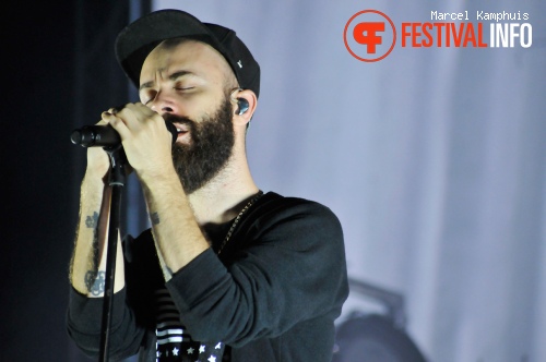 Woodkid op MS Dockville Festival 2013 foto