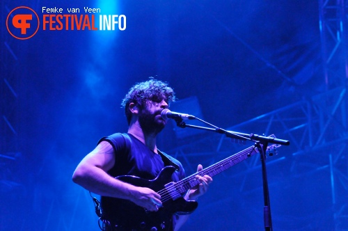 Foals op MS Dockville Festival 2013 foto
