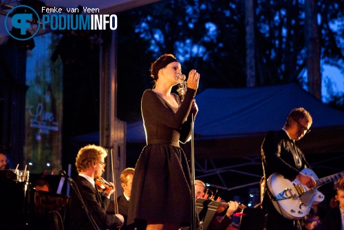 Hooverphonic op Hooverphonic - 25/8 - Openlucht Theater Amsterdamse Bos foto