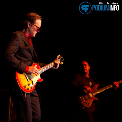 Joe Bonamassa op Joe Bonamassa - 6/10 - MartiniPlaza foto