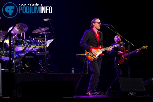 Joe Bonamassa op Joe Bonamassa - 6/10 - MartiniPlaza foto
