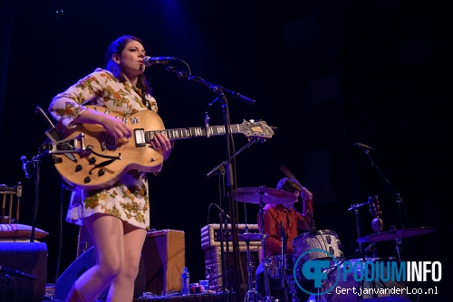 Gemma Ray op Seasick Steve - 16/10 - Vredenburg foto