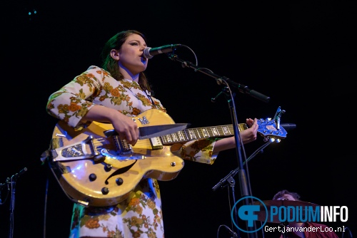 Gemma Ray op Seasick Steve - 16/10 - Vredenburg foto