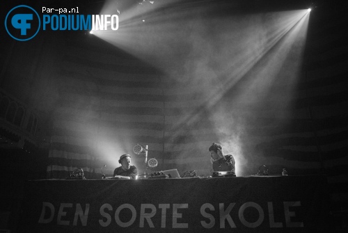 Den Sorte Skole op Trentemoller - 9/11 - Paradiso foto