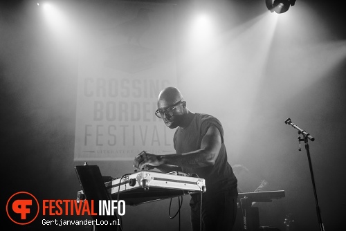 GhostPoet op Crossing Border 2013 foto