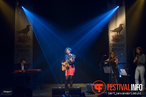 Chloe Charles op Crossing Border 2013 foto