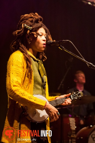 Valerie June op Songbird 2013 - Dag 1 foto