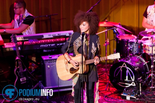 Andy Allo op Andy Allo - 30/11 - People's Place foto