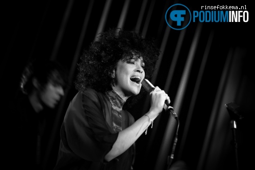 Kris Berry op Kris Berry & Perquisite - 13/12 - Tivoli foto