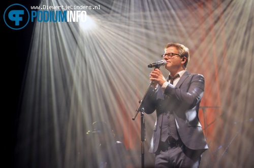 Guus Meeuwis op Guus Meeuwis - 13/12 - 013 foto