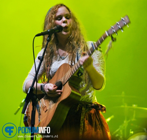 Isabelle Amé op Guus Meeuwis - 13/12 - 013 foto