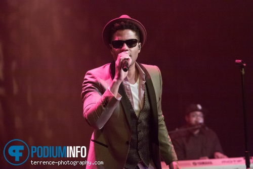 Eric Benet op Brian McKnight - 30/1 - Melkweg foto