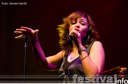 Joy Denalane op Eurosonic 2007 foto