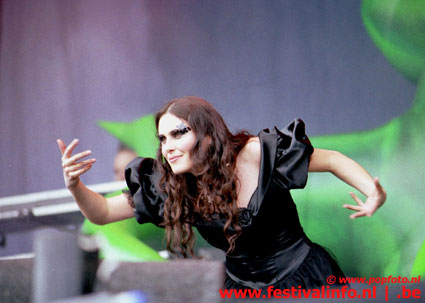 Within Temptation op Dynamo Open Air 2002 foto