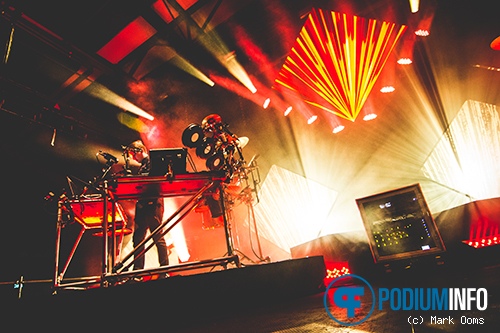 Disclosure op Disclosure - 21/03 - Klokgebouw foto