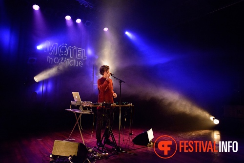 Cosmo Sheldrake op Motel Mozaique 2014 foto