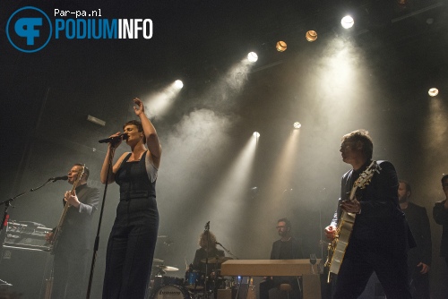 Hooverphonic op Hooverphonic - 10/4 - Tivoli Oudegracht foto