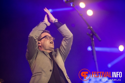 Guus Meeuwis op Paaspop 2014 foto