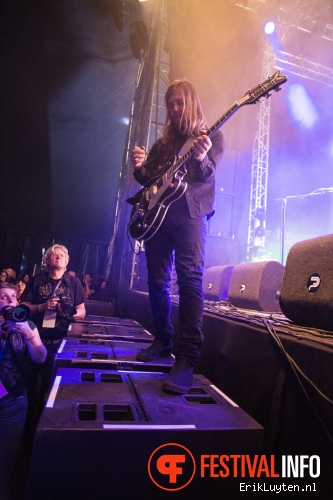 Band of Skulls op Paaspop 2014 foto