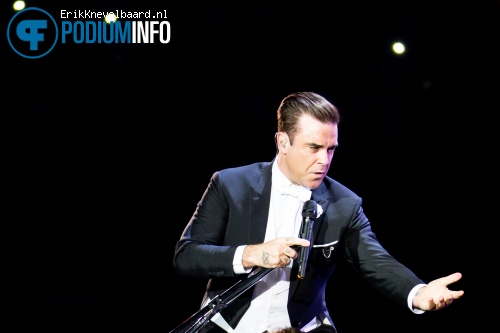 Robbie Williams op Robbie Williams - 4/5 - Ziggo Dome foto