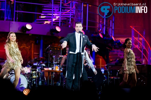 Robbie Williams op Robbie Williams - 4/5 - Ziggo Dome foto