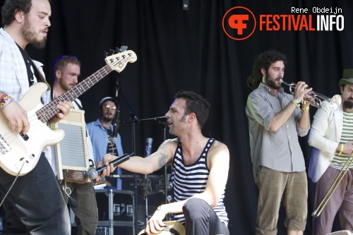 Baciamolemani op Bevrijdingsfestival Overijssel 2014 foto