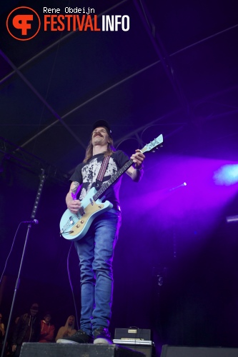 John Coffey op Bevrijdingsfestival Overijssel 2014 foto