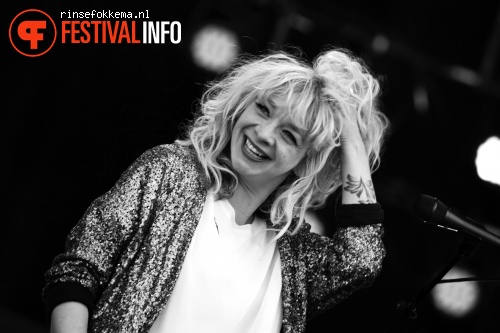 Jacqueline Govaert op Bevrijdingsfestival Overijssel 2014 foto