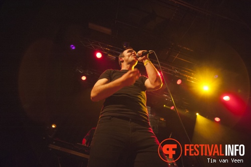 Future Islands op Le Guess Who? May Day 2014 foto