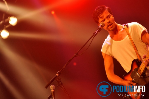 FARA op Young The Giant - 27/5 - Melkweg foto