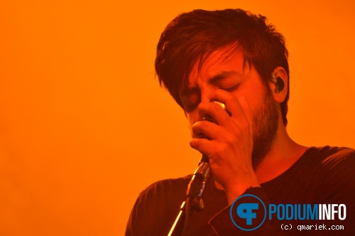 Young the Giant op Young The Giant - 27/5 - Melkweg foto
