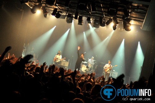 Young the Giant op Young The Giant - 27/5 - Melkweg foto