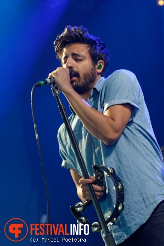 Young the Giant op Dauwpop 2014 foto