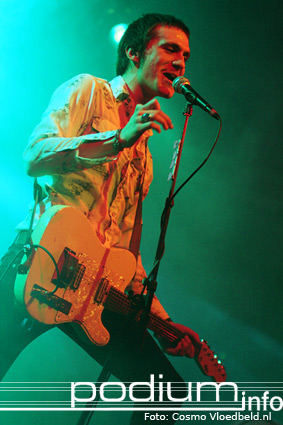 The Blue Van op Jet - 1/3 - Paradiso foto