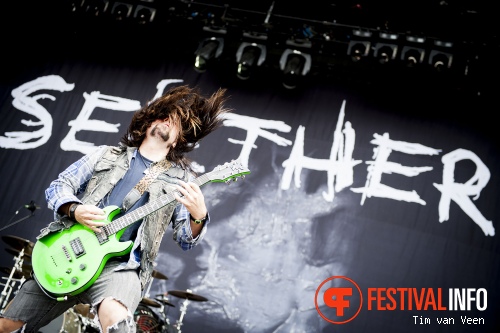 Seether op Graspop Metal Meeting 2014 dag 1 foto