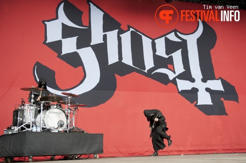 Ghost op Graspop Metal Meeting 2014 dag 1 foto