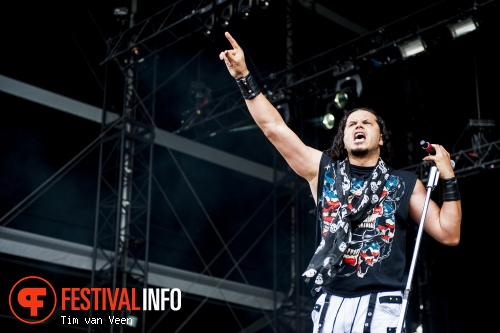 Jeff Scott Soto op Graspop Metal Meeting 2014 dag 1 foto